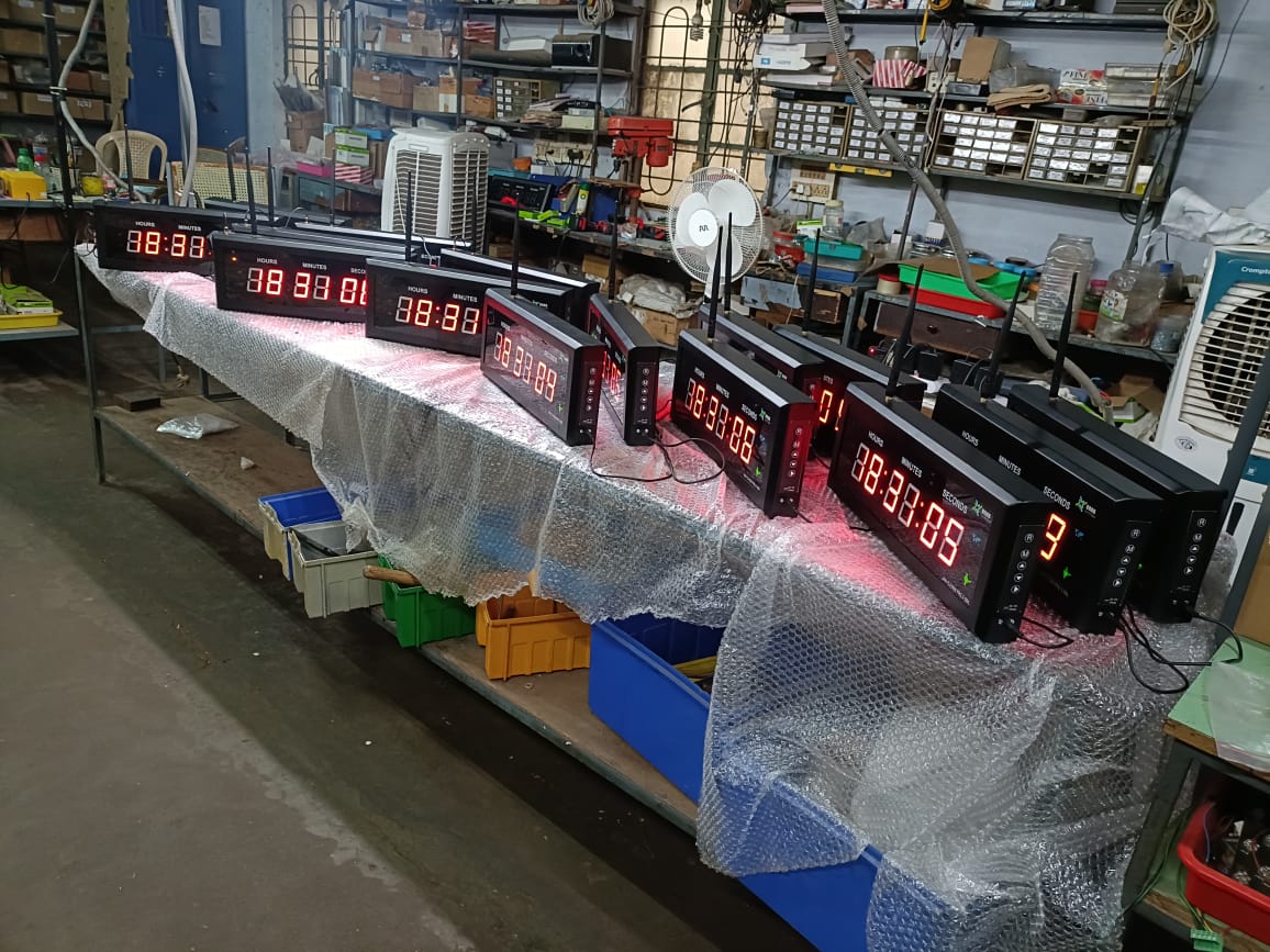 master-slave-wireless-clocks-Bbv21GDL